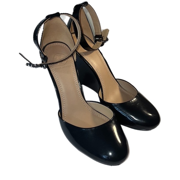 Tory Burch Thames Wedge Patent Leather Black Ankle Strap Closed Toe Heel 8.5 - Picture 2 of 9